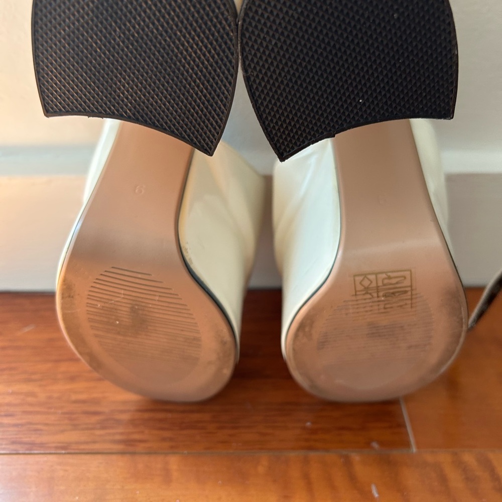 La Moda Cream Platform Heels - Picture 6 of 6